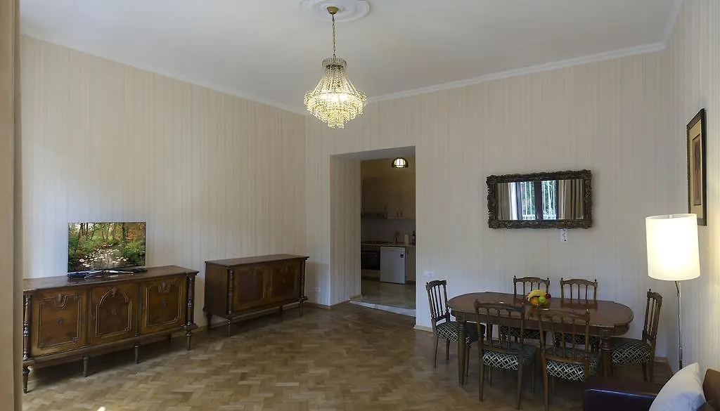 Tiflislux Apartment - Old City Georgia